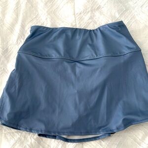 Small KSwiss tennis skirt.